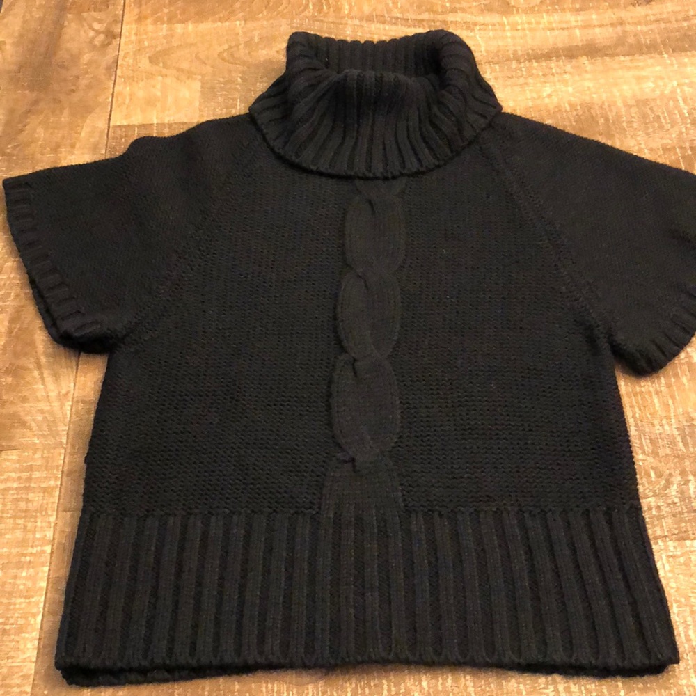 Black Short Sleeve Sweater